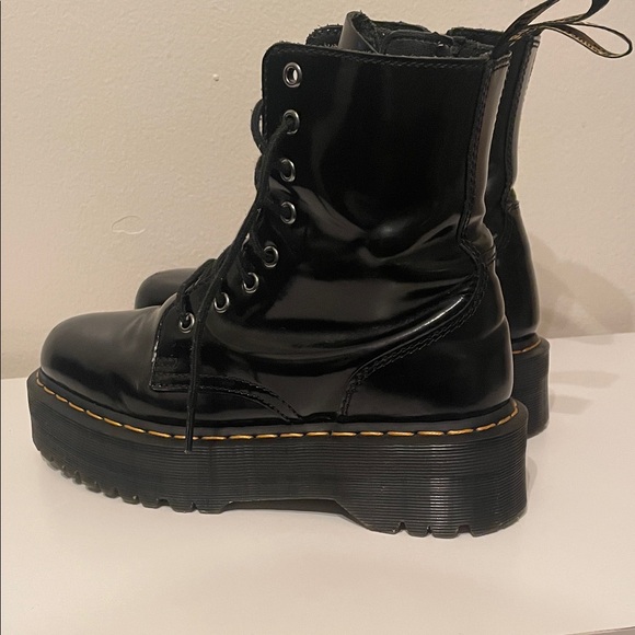 Dr. Martens US7EU39 Jadon Boot Smooth Leather Platform Boots